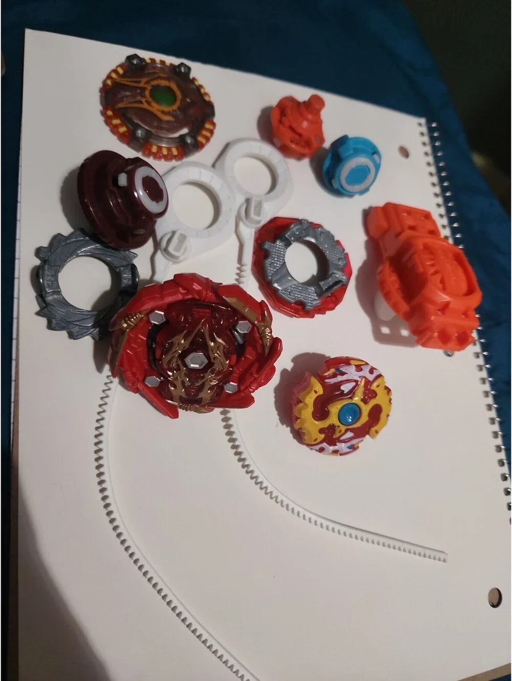 Assorted Small Lot of Beyblade Bay Blades Launchers & Parts Metal & Plastic!